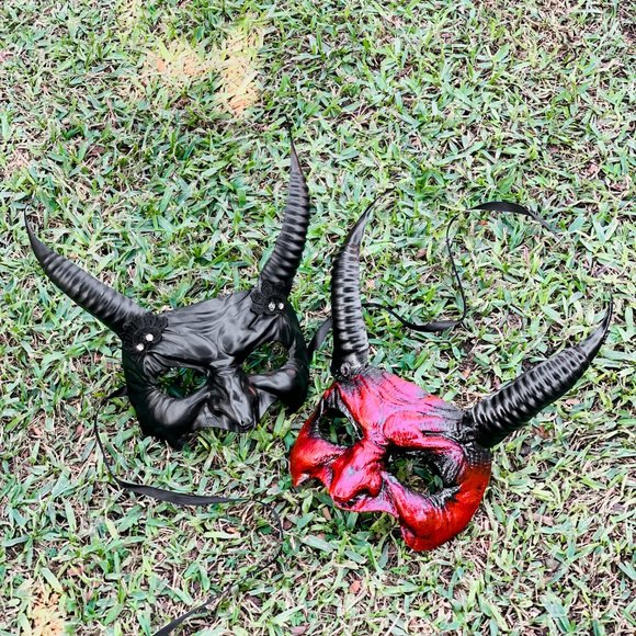 Red Black Devil Long Horn Eye Mask Halloween Masquerade Party Couple Masks Set - Picture 1 of 3